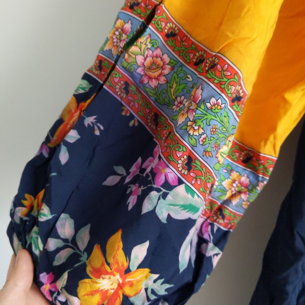 🆕🌿SUNDANCE CATALOG FLORAL TOP🌿 - Picture 7 of 10